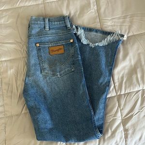 Women’s wrangler distressed jeans